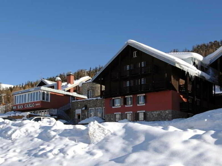 Alpen Village Hotel