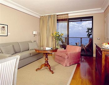 Hotel Acquaviva Del Garda  Resort & Spa