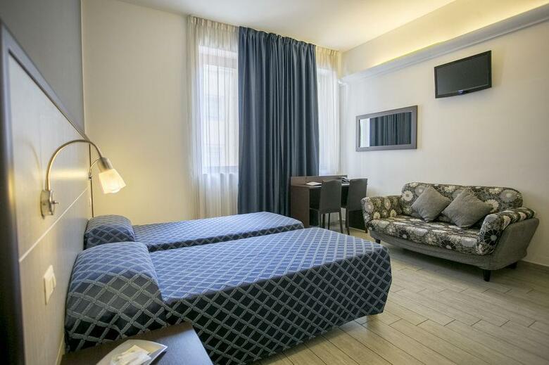 Esco Hotel