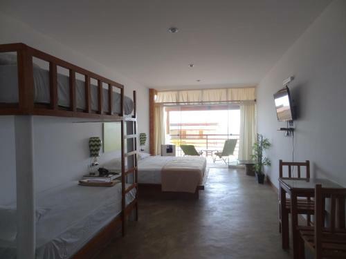 Akas Apartments