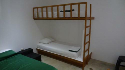Akas Apartments