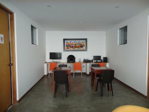 Akas Apartments