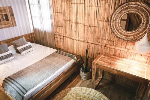 Hotel Tiki Limbo