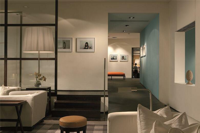 Hotel Gallery Art