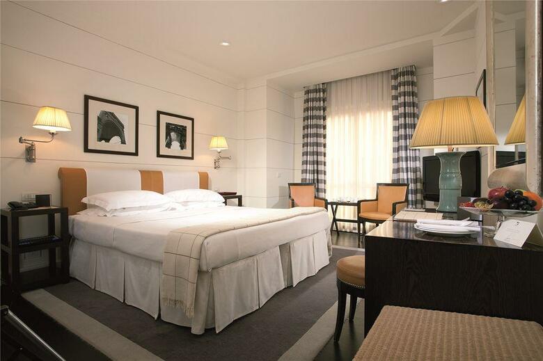 Hotel Gallery Art