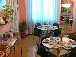 Hotel Cairoli