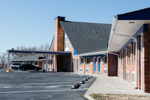 Motel Grand View Plaza Inn & Suites