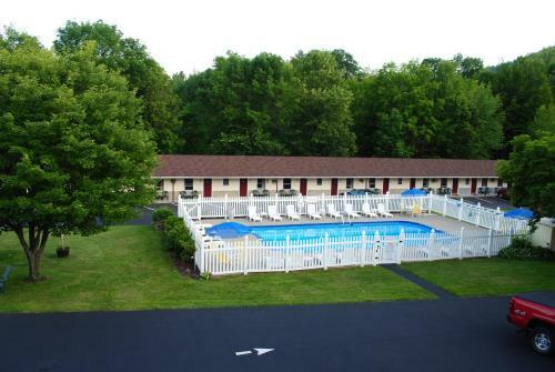Fran Cove Motel