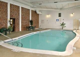 Hotel Clarion Inn & Suites Lake George