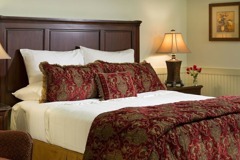 Posada Grand Harbor Inn