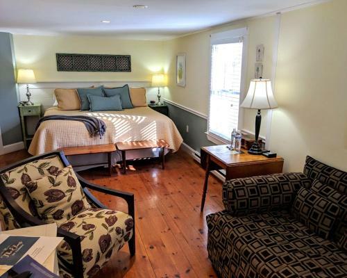 Bed & Breakfast Inns At Blackberry Common