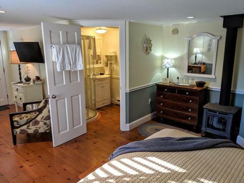 Bed & Breakfast Inns At Blackberry Common