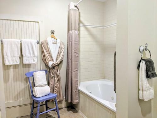 Bed & Breakfast Inns At Blackberry Common