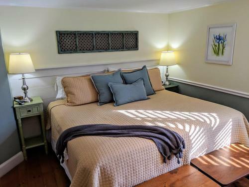 Bed & Breakfast Inns At Blackberry Common