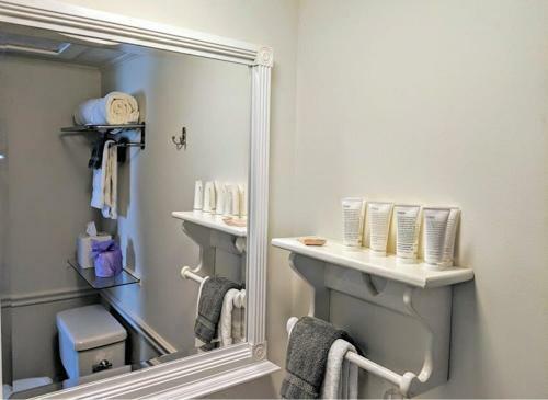 Bed & Breakfast Inns At Blackberry Common