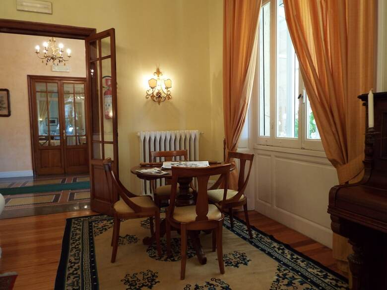 Hotel Canali