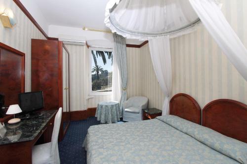 Hotel Mir�