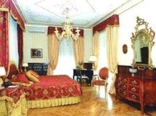 Hotel Jolanda