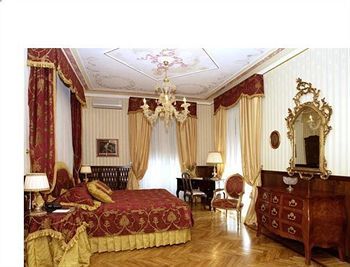 Hotel Jolanda