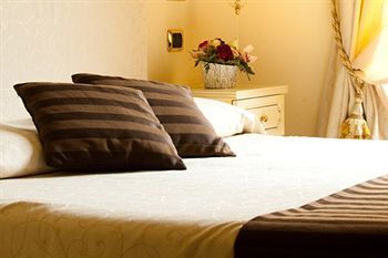Hotel Jolanda