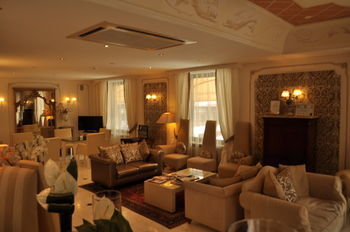 Hotel Jolanda