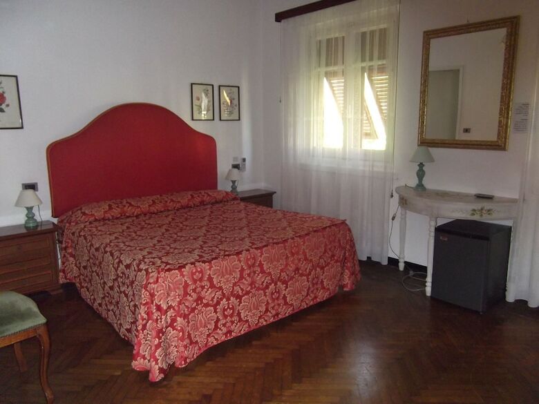 Hotel La Vela (castello Il Rifugio)
