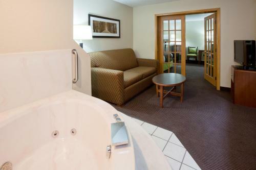 Hotel Americinn Of Little Falls
