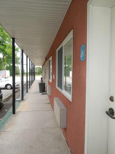 Lees Motel