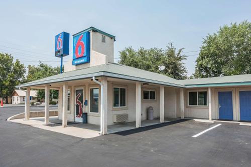 Motel 6 Fallon