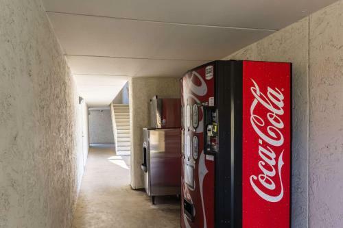 Motel 6 Uvalde
