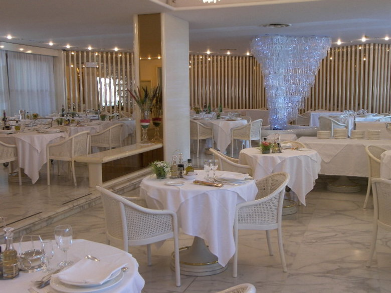 Moderno Hotel