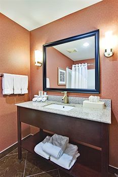 Holiday Inn Express Hotel & Suites Hamburg