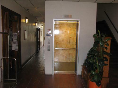 Old National Hotel