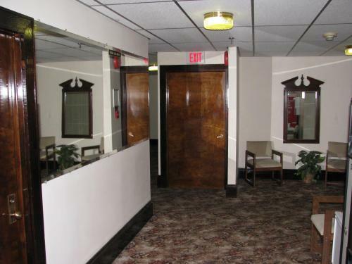 Old National Hotel