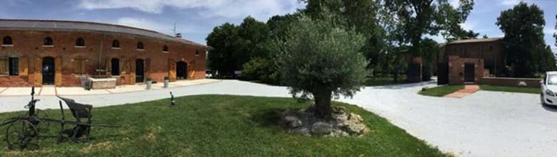 Hostal Guesthouse Le Pujol