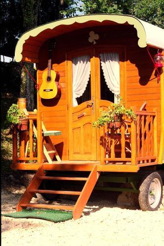 Hostal Chambres D'h�tes Et Roulotte Jeandemai
