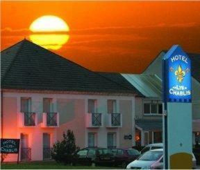 Hotel Aux Lys De Chablis