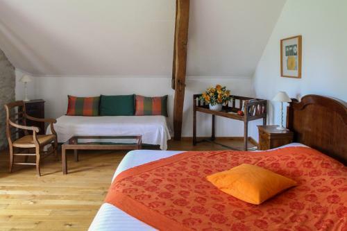 Hostal Maison D'h�tes Domaine De La Rhue