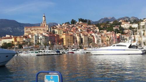 Hostal Maison D'h�tes Village De Roquebrune Cap Martin
