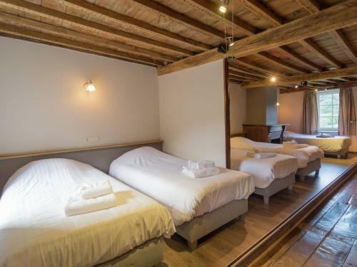 Holiday Home Chateau Du Risdoux Vireuxwallerand