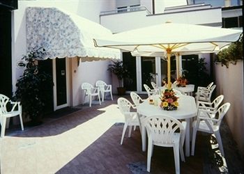 Hotel Prestige