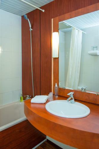 Brit Hotel Nantes Vigneux - L'atlantel