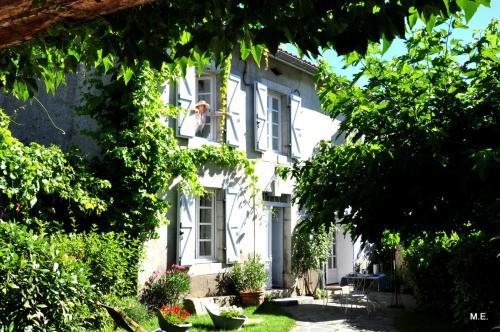 Bed & Breakfast Chambres D'h�tes Maison Cadet