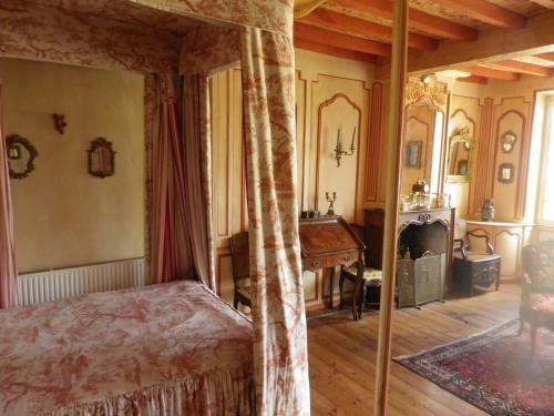 Bed & Breakfast Chambres Et Table D'h�tes Manoir Capcazal de Pach�ou