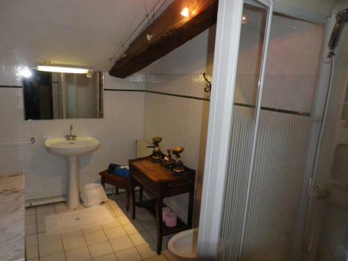 Bed & Breakfast Chambres Et Table D'h�tes Manoir Capcazal de Pach�ou