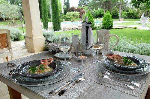 Hostal Le Clos Des Cypr�s