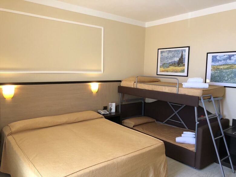 Hotel Tirrenia