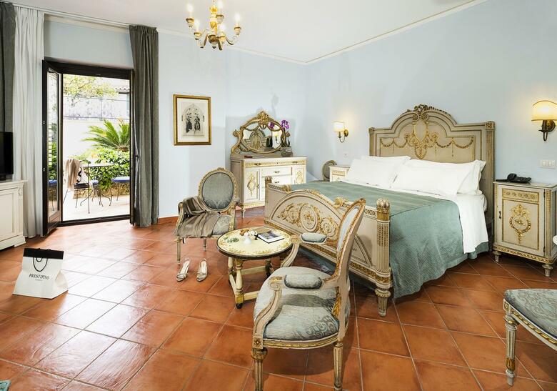Hotel Sirius