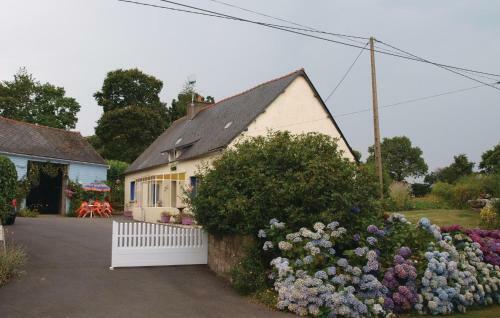 Holiday Home Loudeac Mn-1629