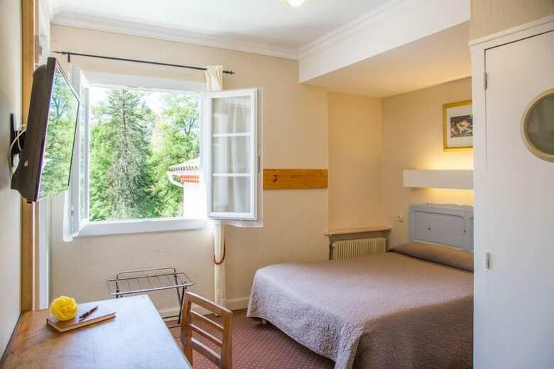 Hotel Hostellerie De La Roseraie